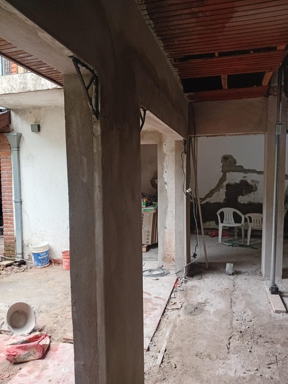 Remodelación integral de galería y patio